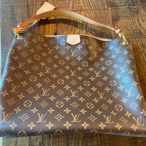 Louis Vuitton Graceful MM Monogram Beige Handbag. Model: M43704